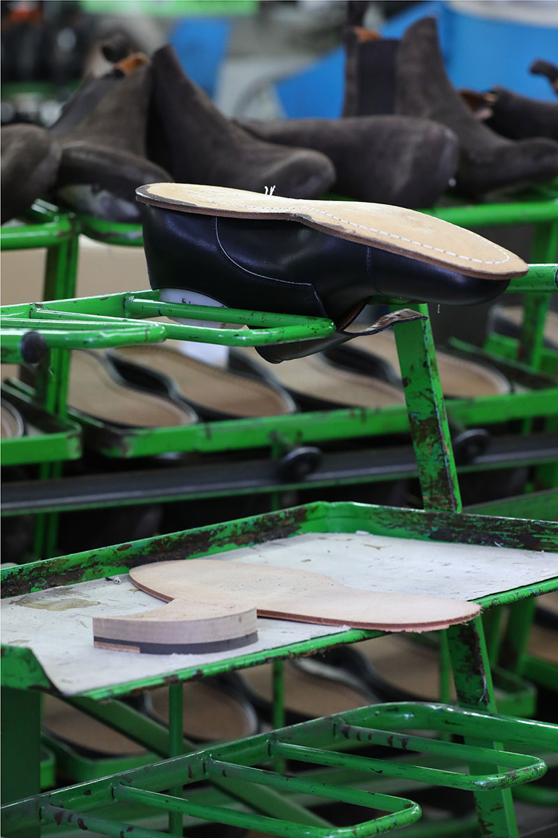 lavorazione calzature artigianali blake rapid